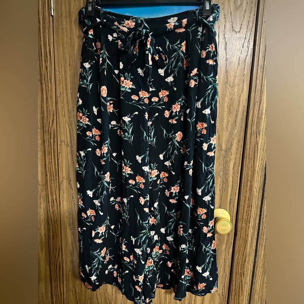 American Eagle wide leg pant. New without tag